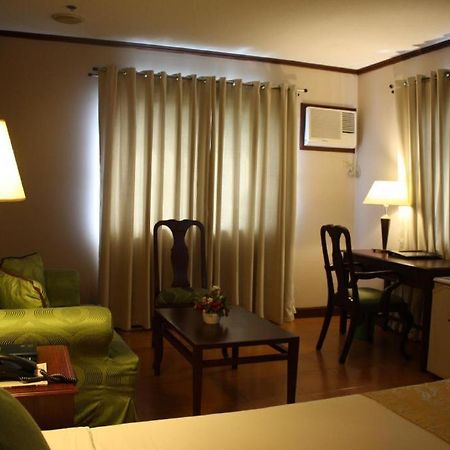 East Asia Royale Hotel General Santos City Экстерьер фото
